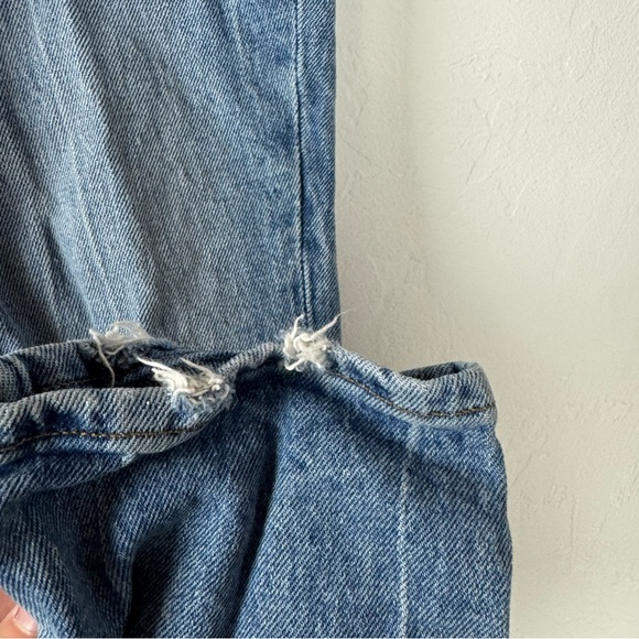 Abercrombie & Fitch Jeans Denim High Rise Mom Medium Wash Blue Solid Cotton Knit - Picture 4 of 9